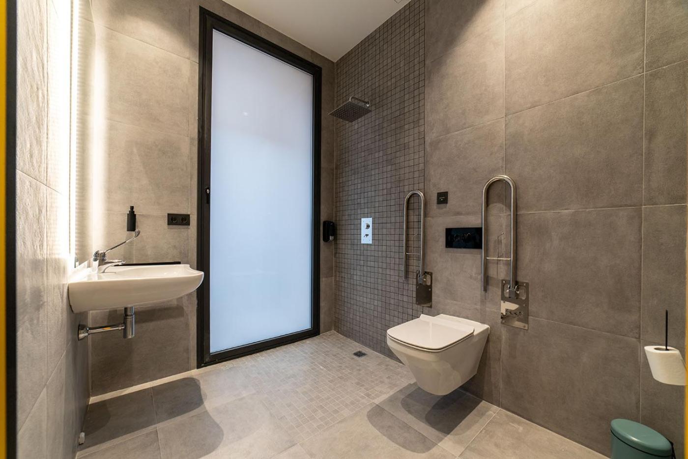 Petit Hostel La Latina (Adults Only) Madrid Extérieur photo