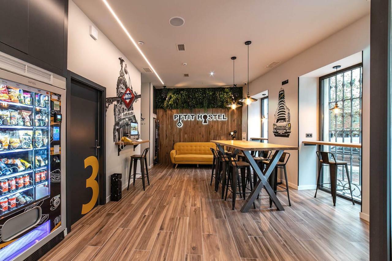 Petit Hostel La Latina (Adults Only) Madrid Extérieur photo
