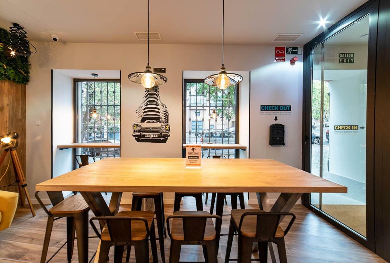 Petit Hostel La Latina (Adults Only) Madrid Extérieur photo