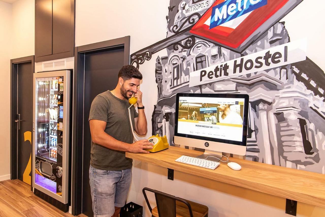 Petit Hostel La Latina (Adults Only) Madrid Extérieur photo