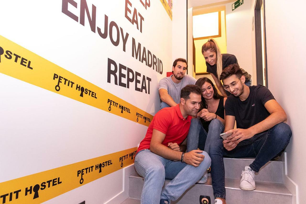 Petit Hostel La Latina (Adults Only) Madrid Extérieur photo