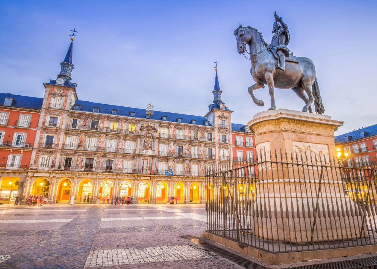 Petit Hostel La Latina (Adults Only) Madrid Extérieur photo